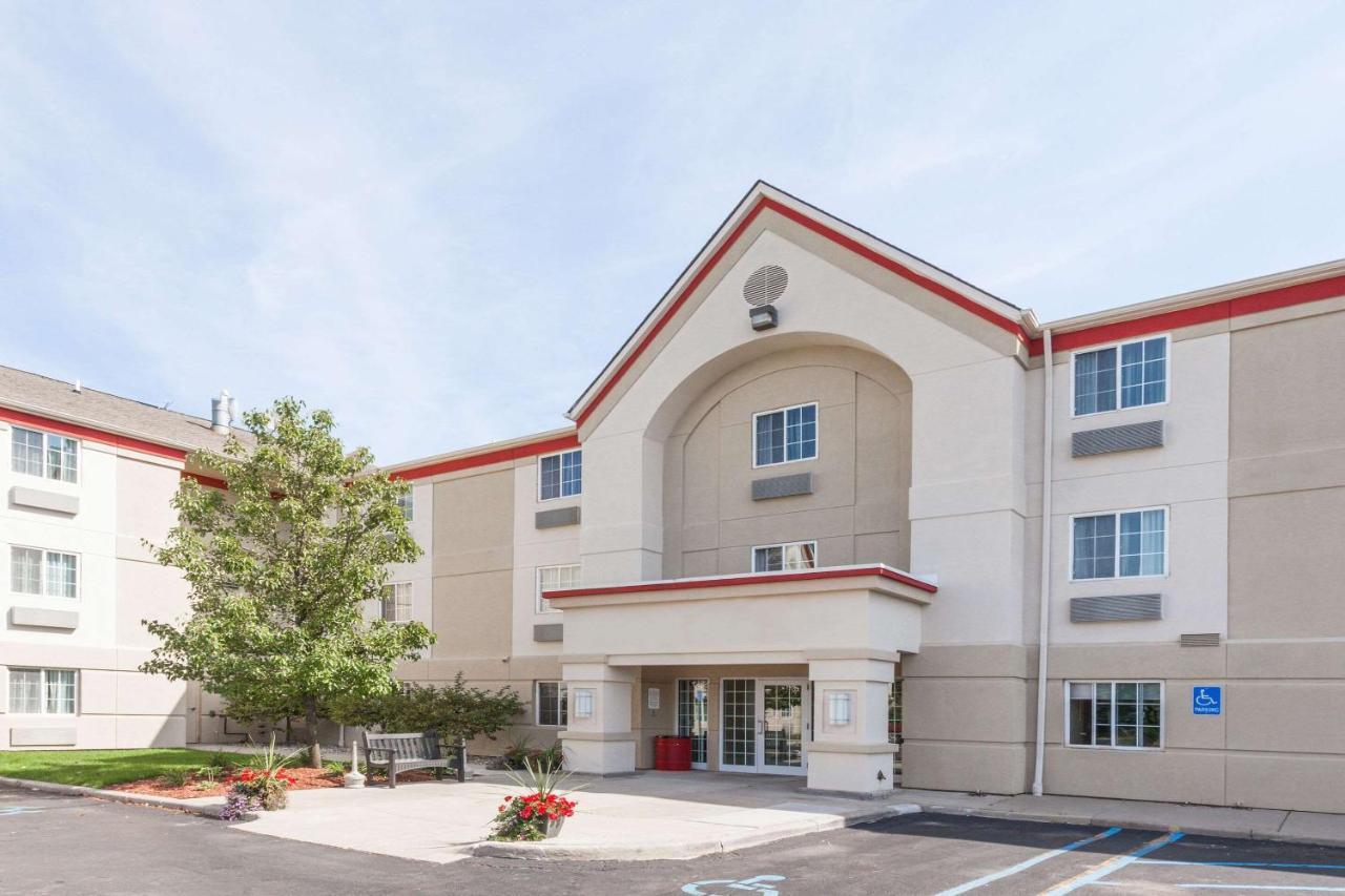 Mainstay Suites Detroit Auburn Hills Exterior photo