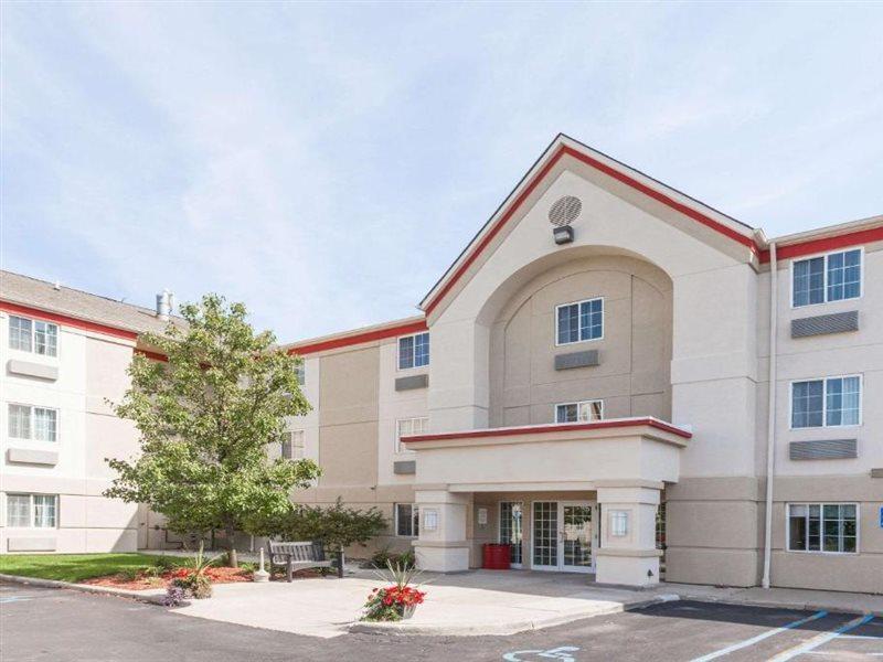 Mainstay Suites Detroit Auburn Hills Exterior photo