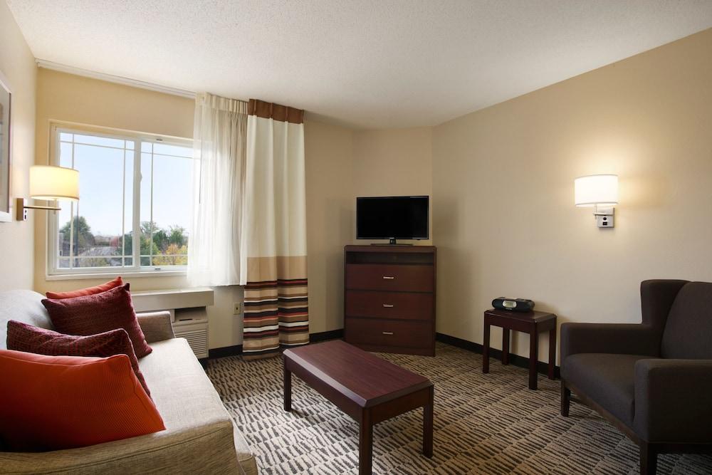 Mainstay Suites Detroit Auburn Hills Exterior photo
